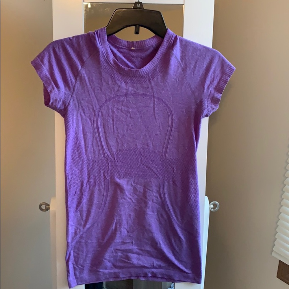 Lululemon Tee (Size 4)